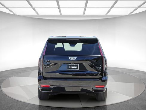 Used 2024 Cadillac Escalade ESV Sport Platinum w/ LPO, ONYX Package AWD/4WD image 3