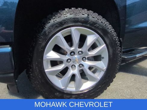 Used 2020 Chevrolet Silverado 1500 Custom w/ Custom Value Package AWD/4WD image 33