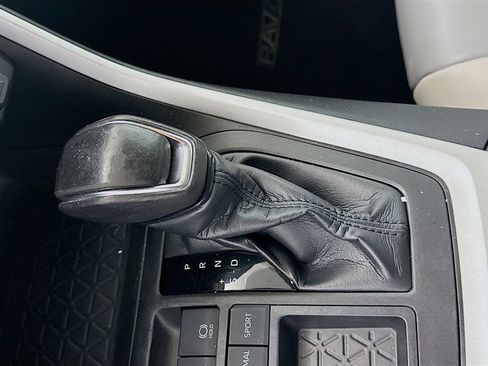 Certified 2020 Toyota RAV4 XLE Premium FWD image 16
