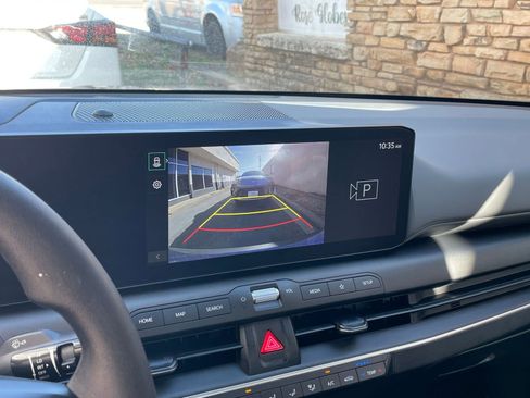 Used 2025 Kia K4 LXS image 18