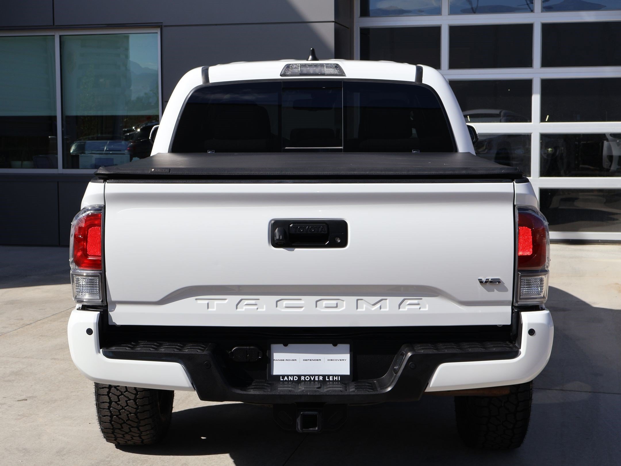 Used 2022 Toyota Tacoma TRD Off-Road w/ Technology Package AWD/4WD image 7