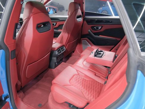 Used 2022 Lamborghini Urus image 29