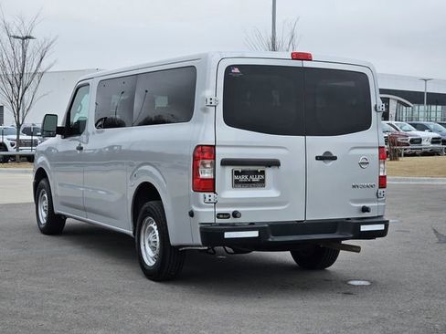 Used 2019 Nissan NV 3500 S image 5