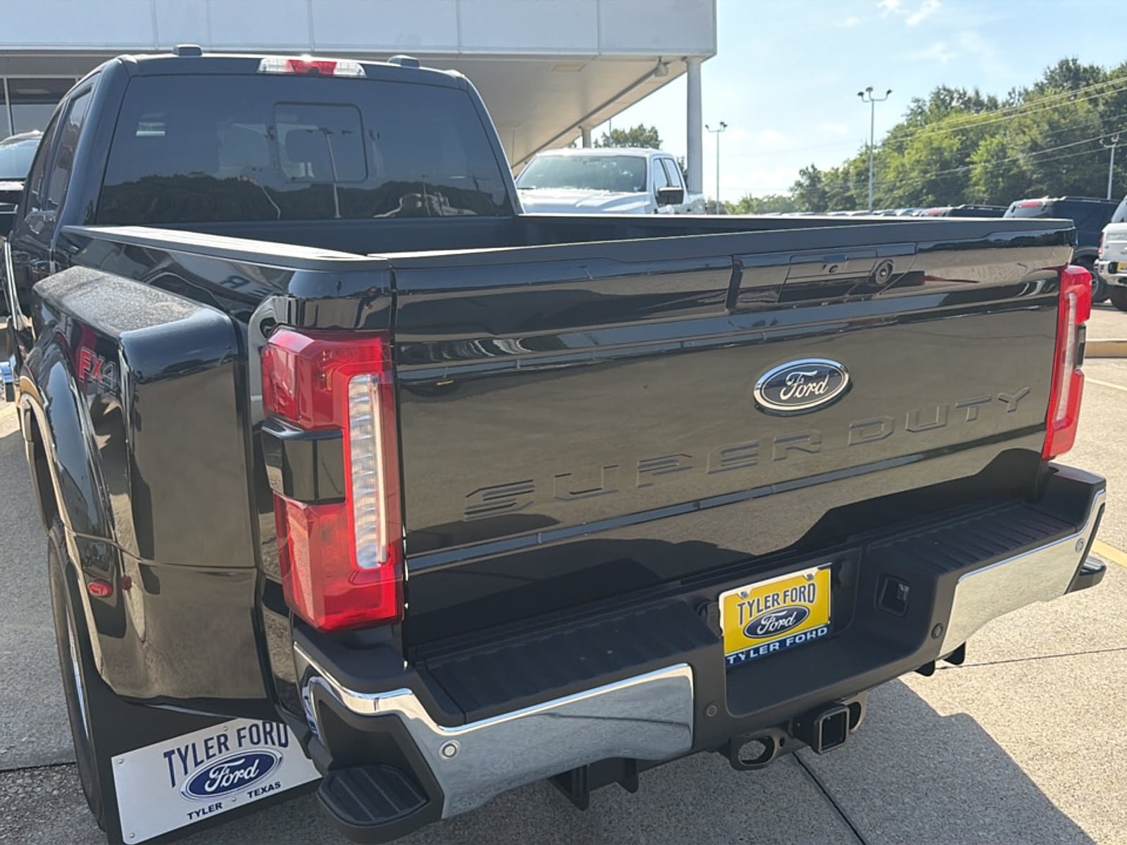 New 2026 Ford F350 Lariat AWD/4WD image 7