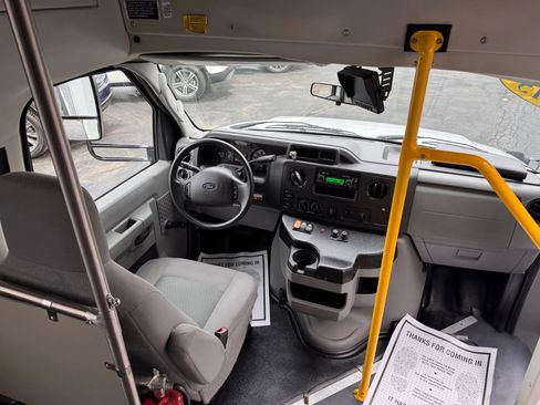 Used 2015 Ford E-450 and Econoline 450 Super Duty w/ Shuttle Bus Prep Package image 39