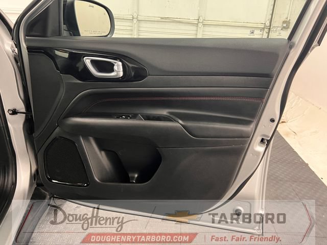 Used 2025 Jeep Compass Trailhawk AWD/4WD image 38