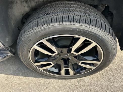 Used 2018 Chevrolet Tahoe LT RWD image 10
