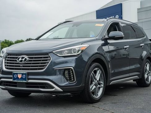 Used 2017 Hyundai Santa Fe Limited FWD image 3