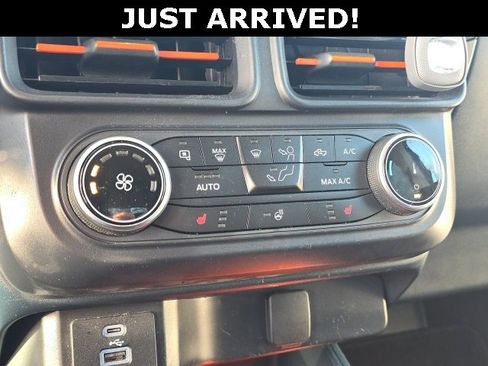 Used 2022 Ford Maverick XLT w/ XLT Luxury Package image 16