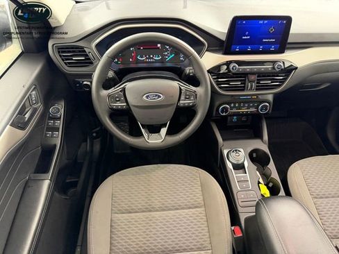 Used 2022 Ford Escape SE w/ Convenience Package FWD image 27