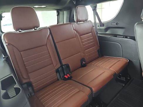 Used 2023 GMC Yukon XL Denali Ultimate w/ LPO, Floor Liner Package image 16