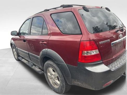 Used 2007 Kia Sorento EX image 12