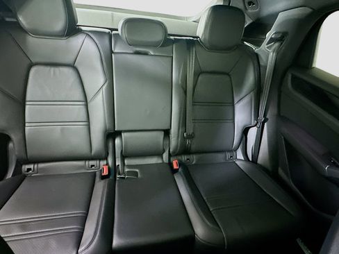 Certified 2022 Porsche Cayenne Coupe image 29