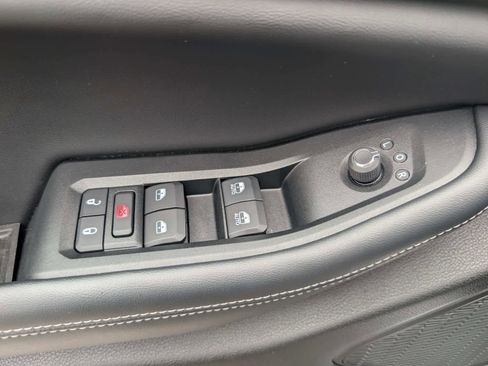 Used 2024 Jeep Grand Cherokee Limited image 18