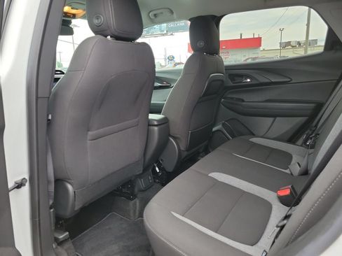 Used 2023 Chevrolet TrailBlazer LT w/ Convenience Package AWD/4WD image 16