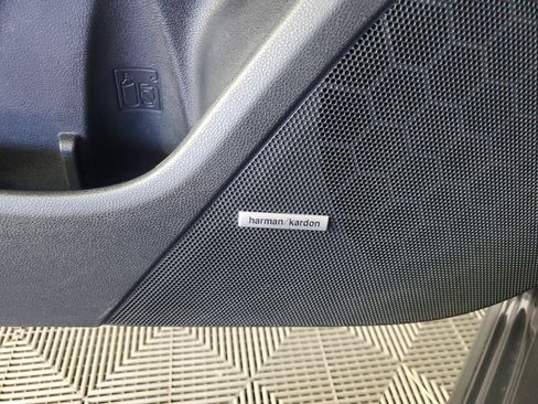 Used 2025 Subaru Crosstrek 2.5i Limited w/ Crosstrek Mirror Package image 29