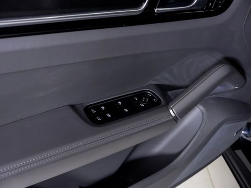 Certified 2023 Porsche Cayenne GTS w/ Premium Package Plus AWD/4WD image 25