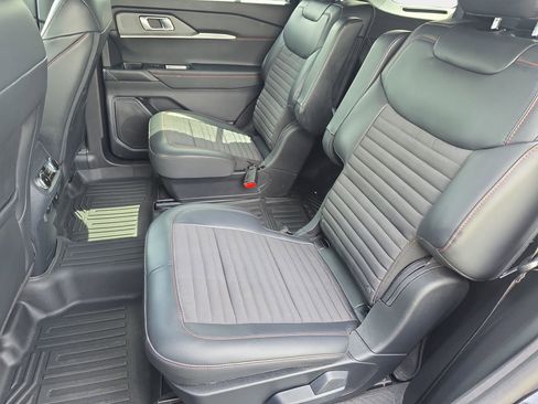 Used 2025 Ford Explorer ST-Line w/ Premium Package AWD/4WD image 14