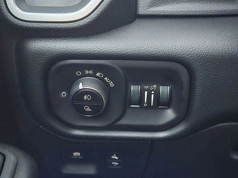 New 2026 RAM 1500 Big Horn AWD/4WD image 21