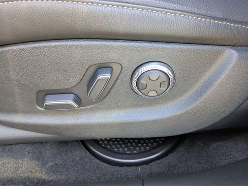 Used 2025 Genesis GV80 2.5T AWD/4WD image 20