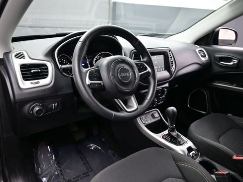Used 2019 Jeep Compass Sport FWD image 13
