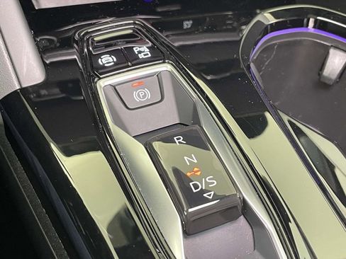 Certified 2025 Audi Q5 2.0T Premium w/ Convenience Package image 33