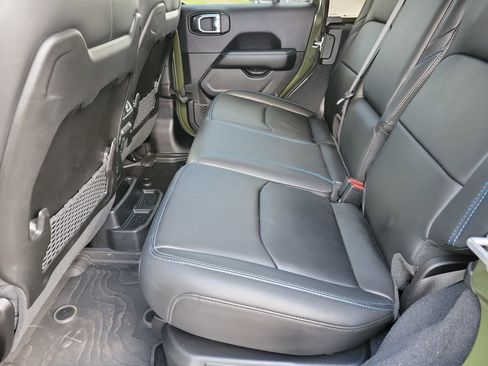 Used 2024 Jeep Wrangler Unlimited Rubicon 4xe image 7