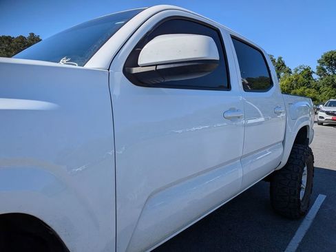 Used 2017 Toyota Tacoma SR w/ Tow Package AWD/4WD image 4