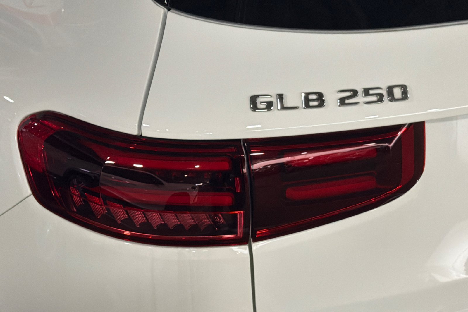 New 2026 Mercedes-Benz GLB 250 4MATIC image 25