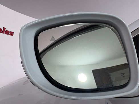 Used 2022 Chrysler Pacifica Touring-L FWD image 15