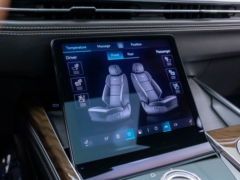 New 2026 Cadillac Escalade ESV Platinum Sport AWD/4WD image 33