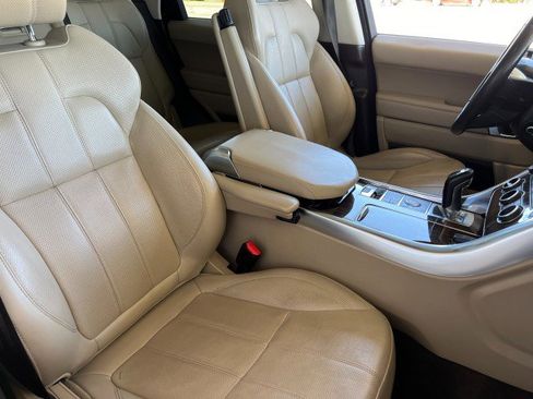 Used 2014 Land Rover Range Rover Sport HSE image 15