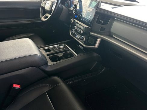 Certified 2024 Ford Expedition Max XLT RWD image 16