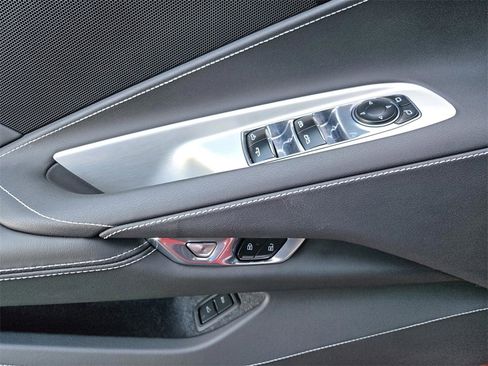 Used 2023 Chevrolet Corvette Stingray Convertible w/ 1LT image 17