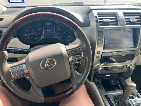 Used 2015 Lexus GX 460 Luxury AWD/4WD image 12