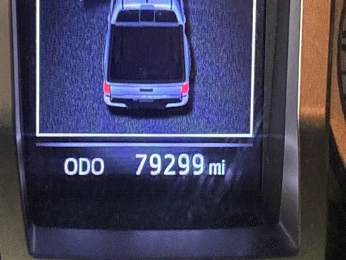 Used 2020 Toyota Tacoma Limited image 3