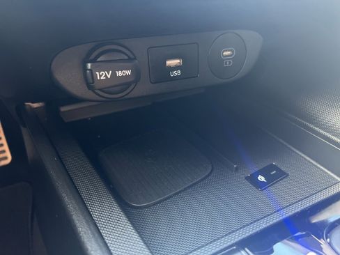 Used 2025 Hyundai Elantra N Base image 18