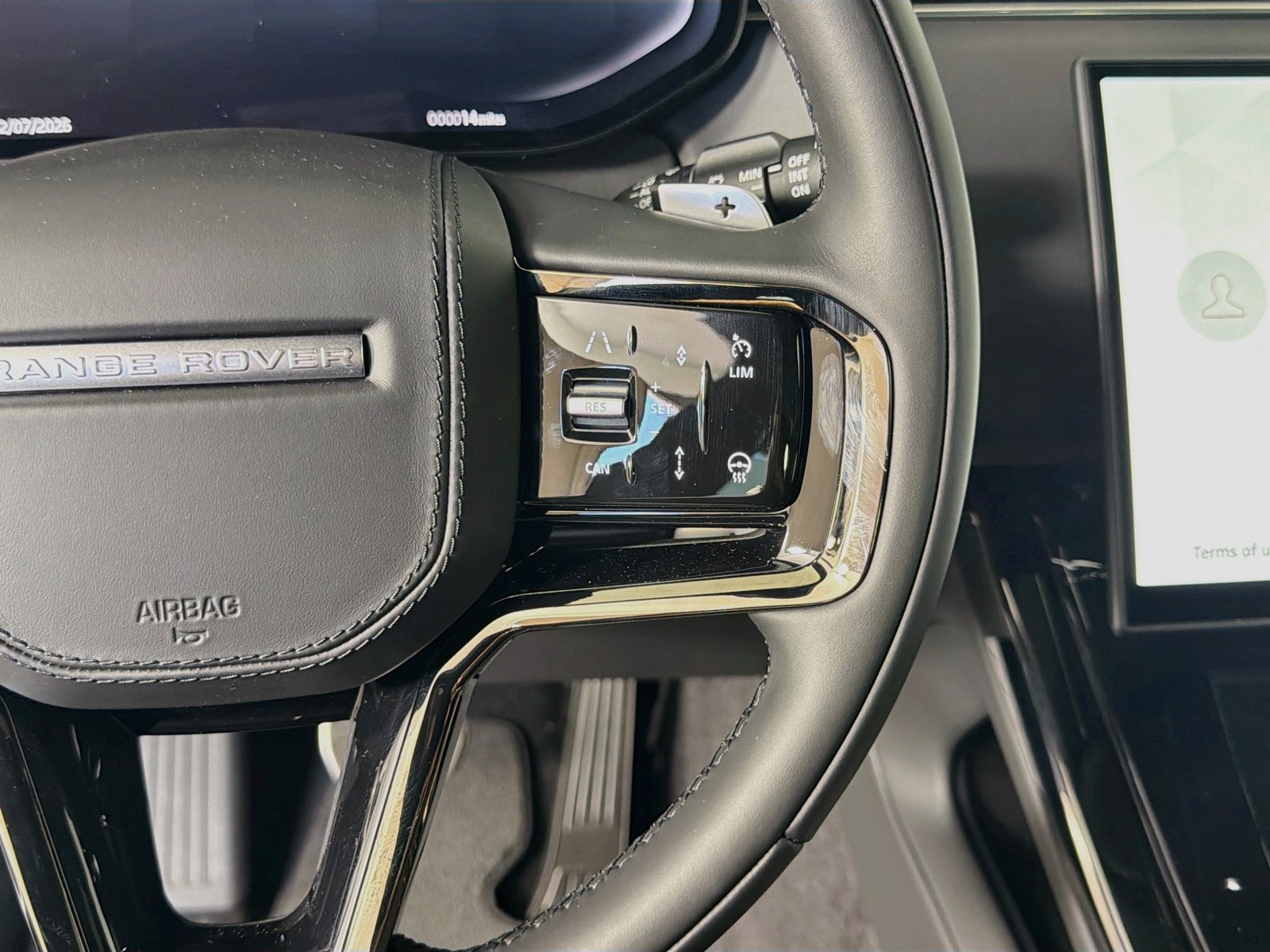 New 2026 Land Rover Range Rover Sport Dynamic SE AWD/4WD image 13