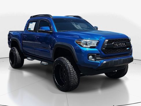 Used 2016 Toyota Tacoma TRD Off-Road w/ Towing Package RWD image 2