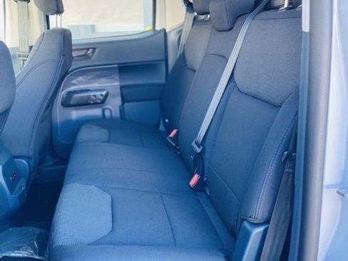 New 2025 Ford Maverick XL w/ Equipment Group 102A image 10