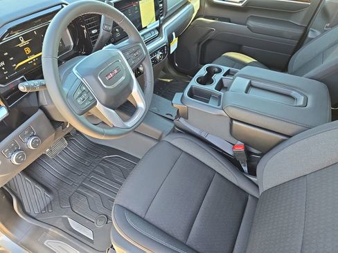 New 2026 GMC Sierra 1500 SLE image 16