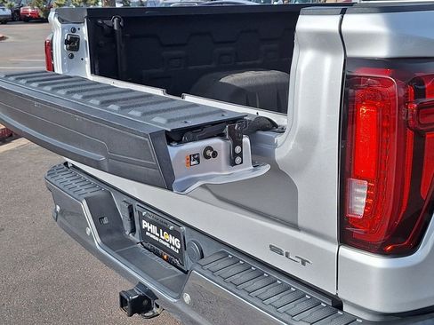 Used 2022 GMC Sierra 1500 SLT w/ SLT Premium Plus Package image 31