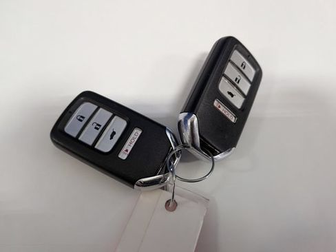 Used 2018 Honda Odyssey LX image 32