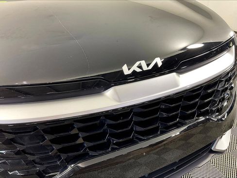 Used 2024 Kia Sportage EX image 32