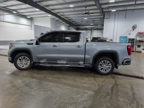 Used 2025 GMC Sierra 1500 Denali w/ Technology Package AWD/4WD image 5