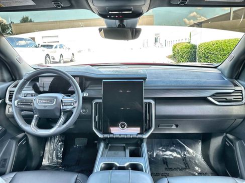 Used 2026 GMC Acadia Elevation w/ Elevation Premium Package FWD image 20
