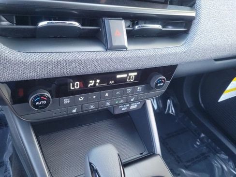 New 2026 Subaru Outback Premium AWD/4WD image 16