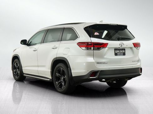 Used 2019 Toyota Highlander Limited Platinum AWD/4WD image 4