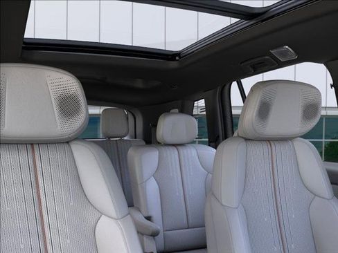 New 2026 Cadillac Vistiq Luxury w/ LPO, Floor Liner Package image 24