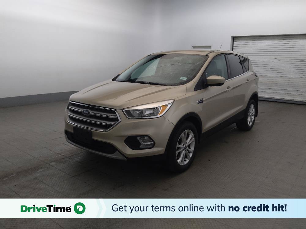 Used 2017 Ford Escape SE w/ SE Cold Weather Package AWD/4WD image 1